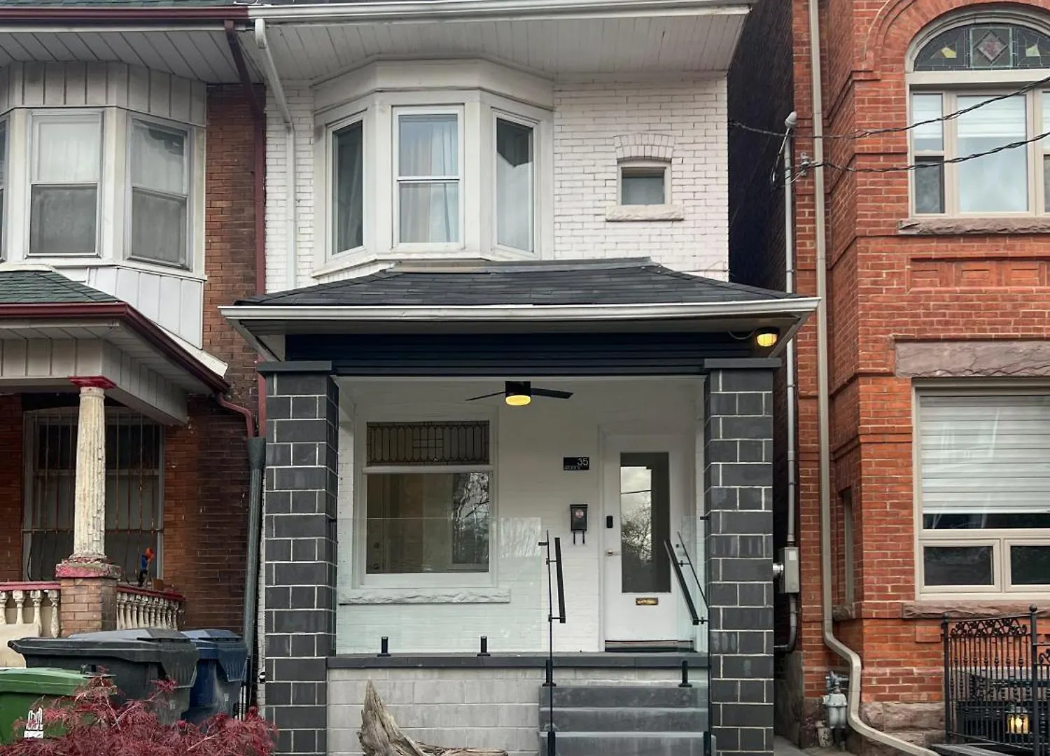 Cozy 2 Bedroom + 2 Bathroom Toronto 0*,