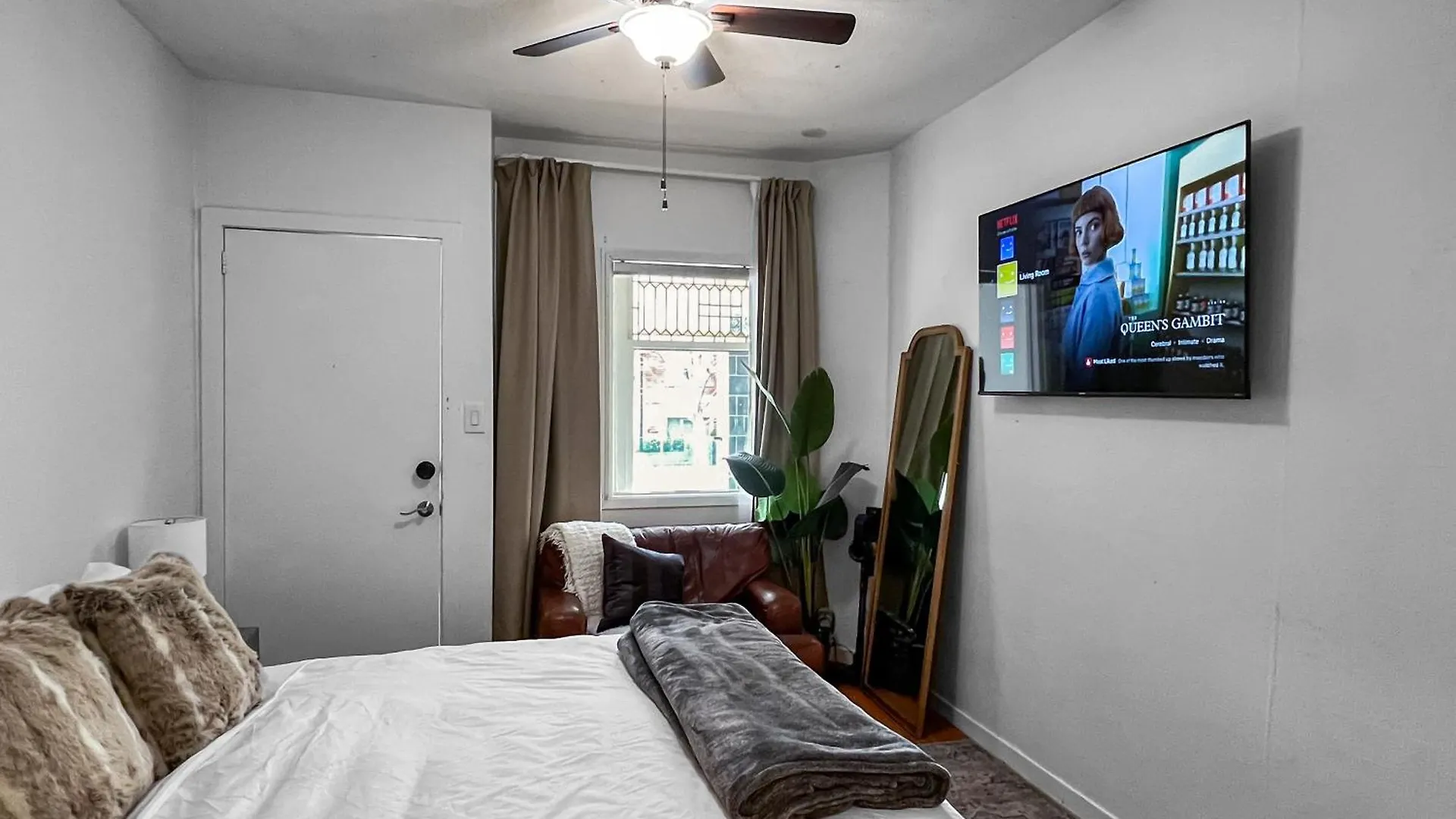 Cozy 2 Bedroom + 2 Bathroom Toronto 0*,  Canada